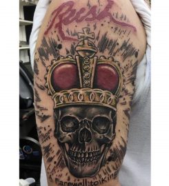 Eclipse tattoo and piercing