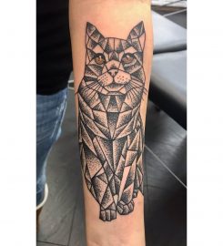 Eclipse tattoo and piercing