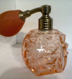 Dream Retro for cool vintage shopping Tuesday-Saturday