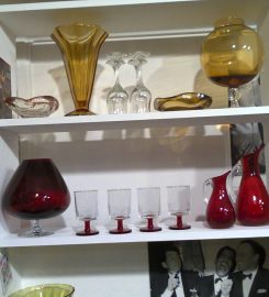 Dream Retro for cool vintage shopping Tuesday-Saturday