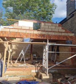 Mariusz Olender – Bricklayer